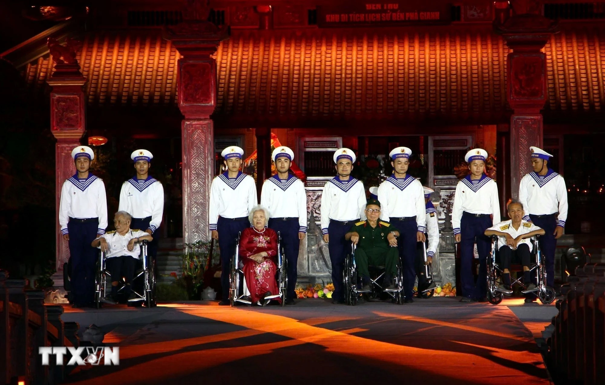 Sau Làng, chương trình nghệ thuật chính luận 'Bản hùng ca trên sông' gây ấn tượng