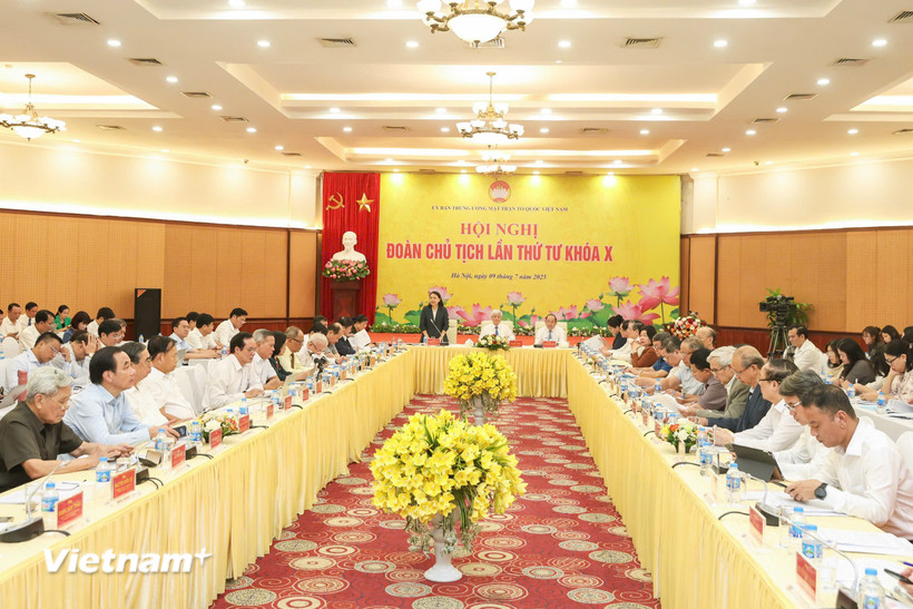 Toàn cảnh hội nghị Đoàn Chủ tịch Ủy ban Trung ương Mặt trận Tổ quốc Việt Nam lần thứ 4, khóa X. (Ảnh: PV/Vietnam+)