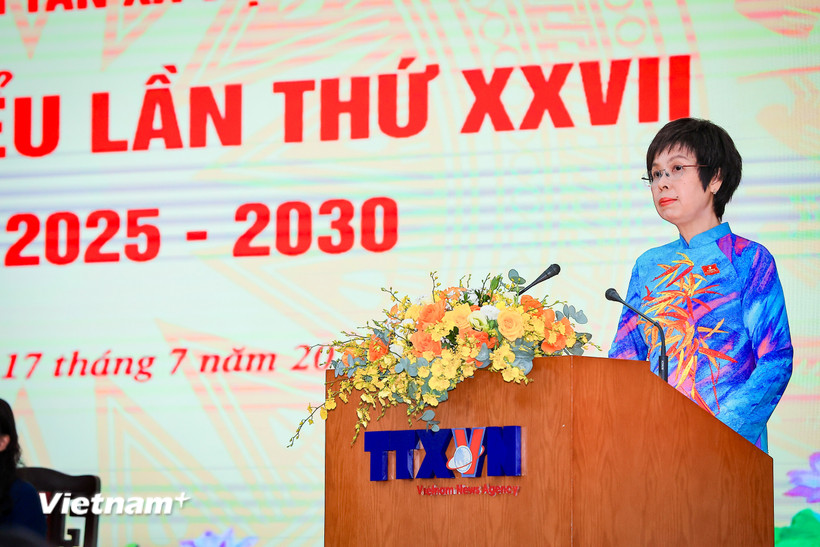 Bí thư Đảng ủy, Tổng giám đốc TTXVN Vũ Việt Trang phát biểu tại Đại hội. (Ảnh: Hoài Nam/Vietnam+)