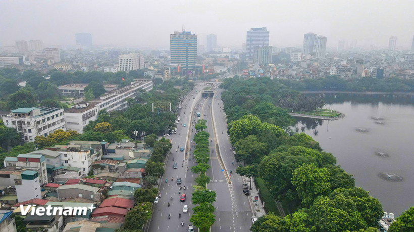 Tuyến đường Vành đai 1, thành phố Hà Nội sẽ cấm xe máy xăng lưu thông từ ngày 1/7/2026. (Ảnh: Hoài Nam/Vietnam+)