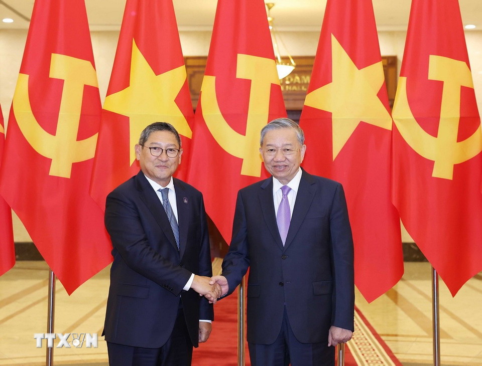 Tổng Bí thư Tô Lâm và các trưởng đoàn. (Ảnh: Thống Nhất/TTXVN)