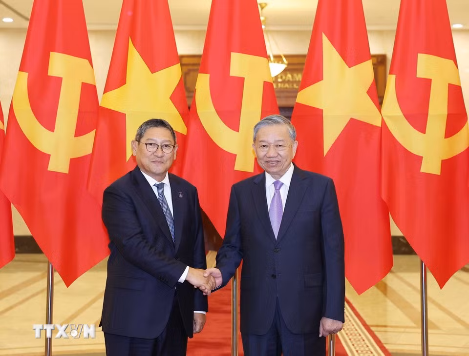 Tổng Bí thư Tô Lâm và các trưởng đoàn. (Ảnh: Thống Nhất/TTXVN)