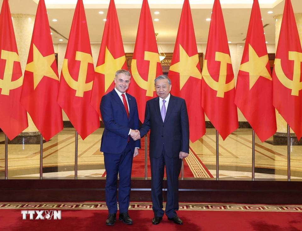 Tổng Bí thư Tô Lâm và các trưởng đoàn. (Ảnh: Thống Nhất/TTXVN)