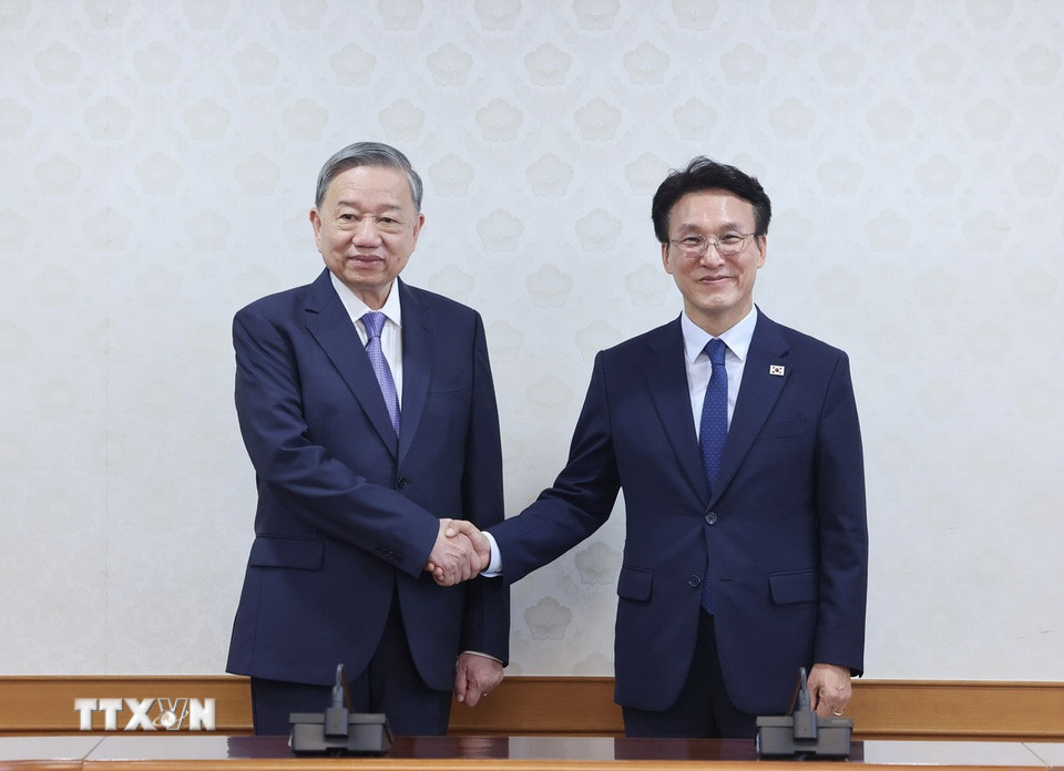 Tổng Bí thư Tô Lâm hội kiến Thủ tướng Hàn Quốc Kim Min Seok. (Ảnh: Thống Nhất/TTXVN)