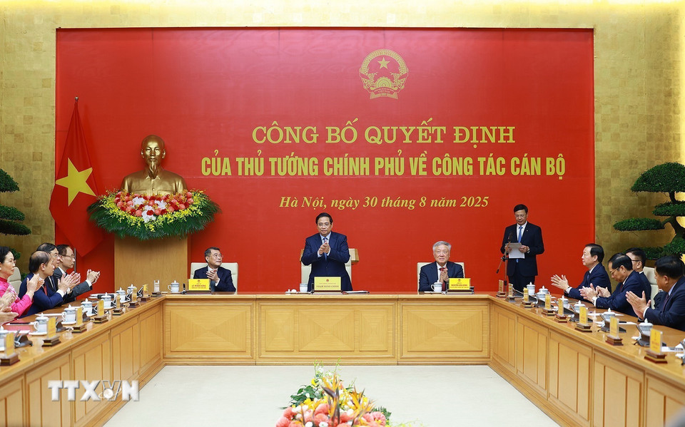 Thủ tướng Phạm Minh Chính dự Lễ công bố và trao Quyết định của Thủ tướng Chính phủ về công tác cán bộ. (Ảnh: Dương Giang/TTXVN)