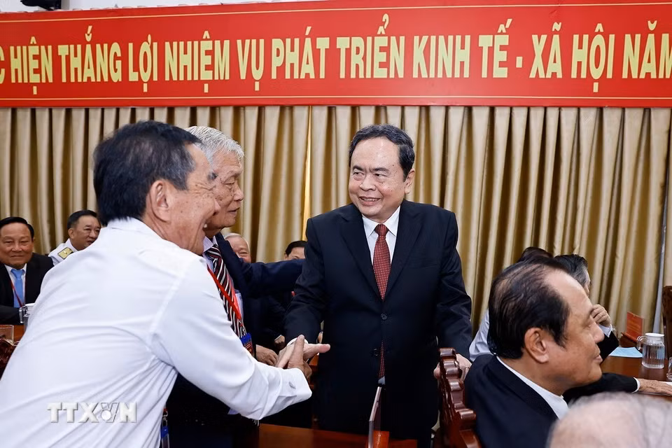 Chủ tịch Quốc hội Trần Thanh Mẫn với đại biểu dự Lễ Công bố Nghị quyết. (Ảnh: Doãn Tấn/TTXVN)