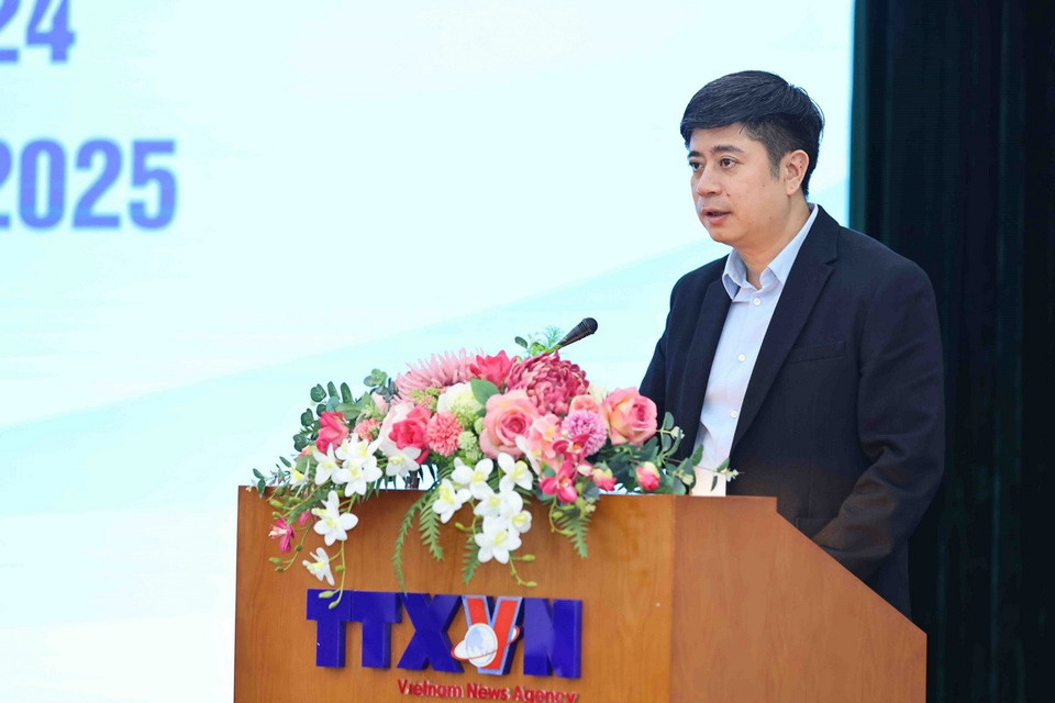 Trưởng Ban Kế hoạch-Tài chính Nguyễn Tiến Dũng trình bày tham luận. (Ảnh: Minh Đức/TTXVN)