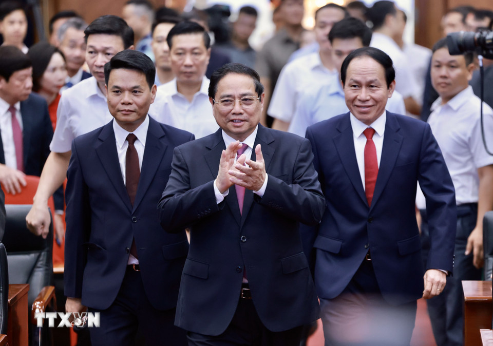 Thủ tướng Phạm Minh Chính đến dự Lễ công bố các nghị quyết, quyết định của Trung ương về sáp nhập đơn vị hành chính cho thành phố Hải Phòng. (Ảnh: Dương Giang/TTXVN)
