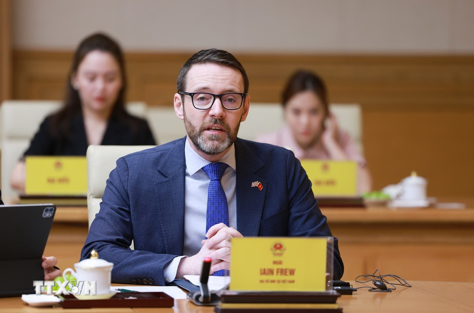 Đại sứ Vương quốc Anh tại Việt Nam Iain Frew phát biểu. (Ảnh: Dương Giang/TTXVN)