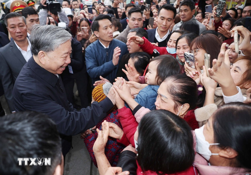 Tổng Bí thư Tô Lâm với nhân dân Hà Giang. (Ảnh: Thống Nhất/TTXVN)