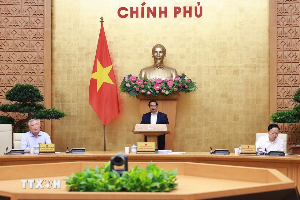 Thủ tướng Phạm Minh Chính chủ trì Phiên họp Chính phủ chuyên đề về xây dựng pháp luật tháng Tám năm 2025. (Ảnh: Dương Giang/TTXVN)