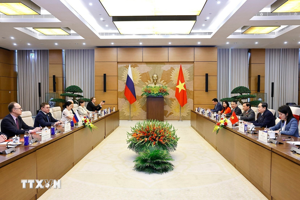 Chủ tịch Quốc hội Trần Thanh Mẫn tiếp Phó Chủ tịch thứ nhất Hội đồng Liên bang, Quốc hội Liên bang Nga Vladimir Vladimirovich Yakushev. (Ảnh: Doãn Tấn/TTXVN)