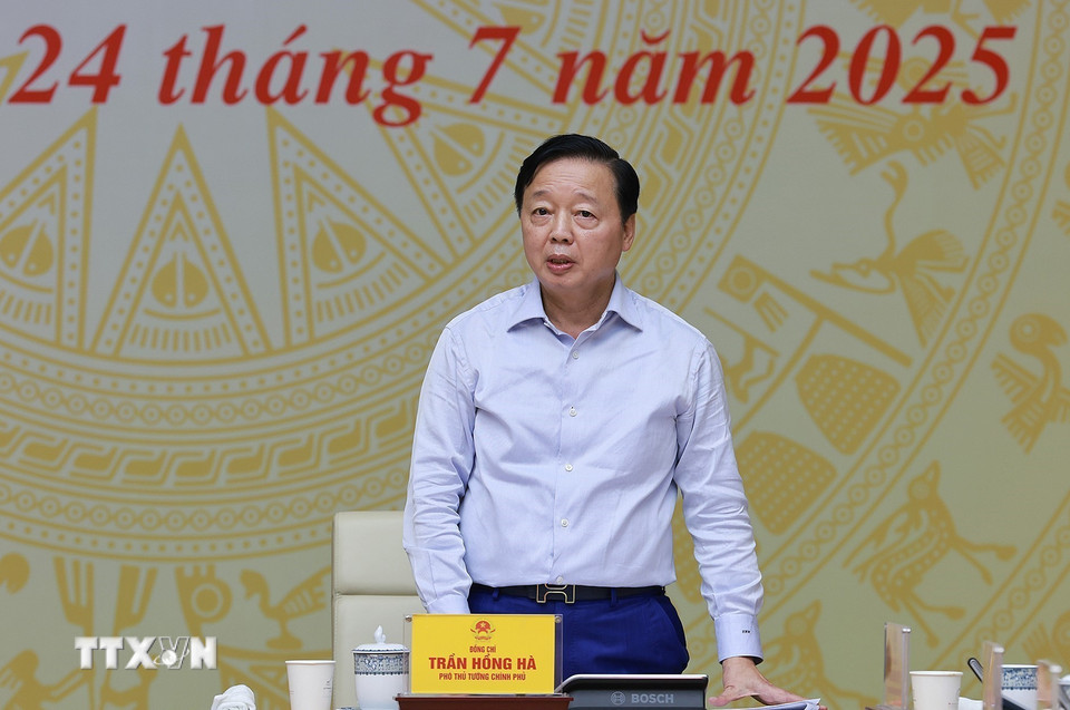 Phó Thủ tướng Trần Hồng Hà, Phó Trưởng Ban Thường trực Ban Chỉ đạo Phòng thủ dân sự quốc gia phát biểu. (Ảnh: Dương Giang/TTXVN)