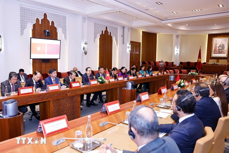 Chủ tịch Quốc hội Trần Thanh Mẫn hội đàm với Chủ tịch Hạ viện Maroc Rachid Talbi Alami. (Ảnh: Doãn Tấn/TTXVN)