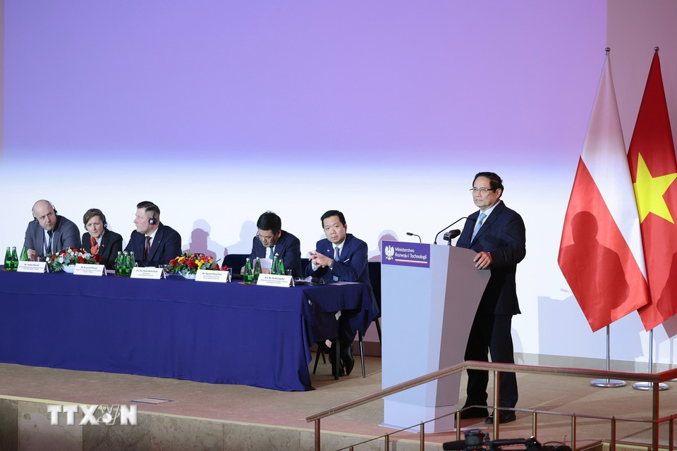 Thủ tướng Phạm Minh Chính phát biểu tại Diễn đàn doanh nghiệp Ba Lan-Việt Nam. (Ảnh: Dương Giang/TTXVN)