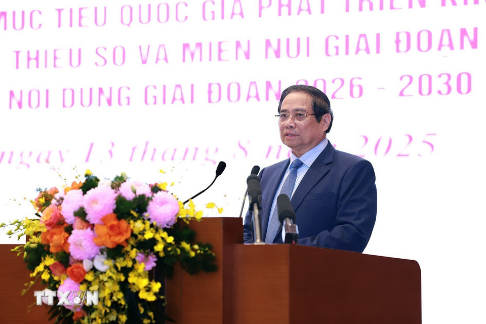 Thủ tướng Phạm Minh Chính phát biểu tại Hội nghị toàn quốc Tổng kết Chương trình mục tiêu quốc gia phát triển kinh tế-xã hội vùng đồng bào dân tộc thiểu số. (Ảnh: Dương Giang/TTXVN)