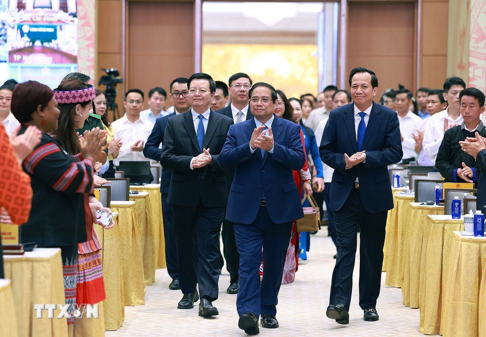 Thủ tướng Phạm Minh Chính đến dự Hội nghị toàn quốc Tổng kết Chương trình mục tiêu quốc gia phát triển kinh tế-xã hội vùng đồng bào dân tộc thiểu số. (Ảnh: Dương Giang/TTXVN)