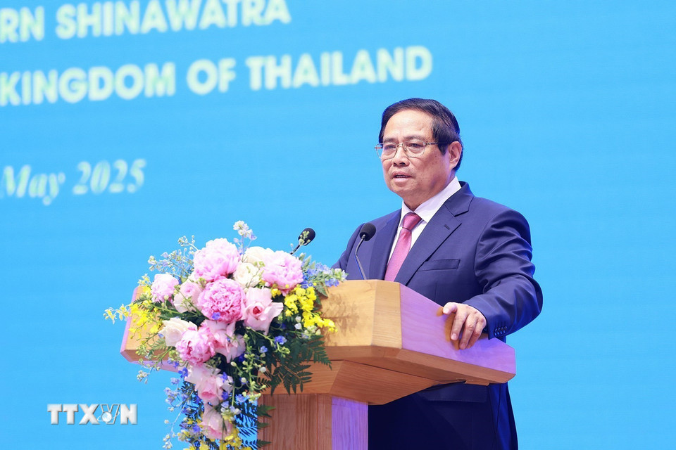 Thủ tướng Phạm Minh Chính công bố Việt Nam và Thái Lan nâng cấp quan hệ lên Đối tác Chiến lược Toàn diện. (Ảnh: Dương Giang/TTXVN)