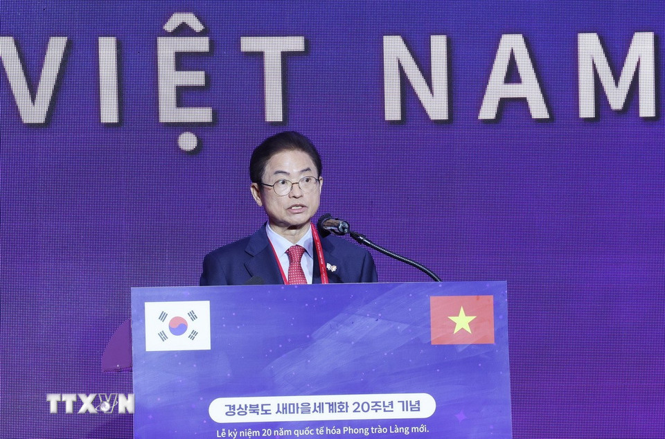 Thống đốc tỉnh Gyeongsangbuk Lee Cheol-woo phát biểu. (Ảnh: Lâm Khánh/TTXVN)