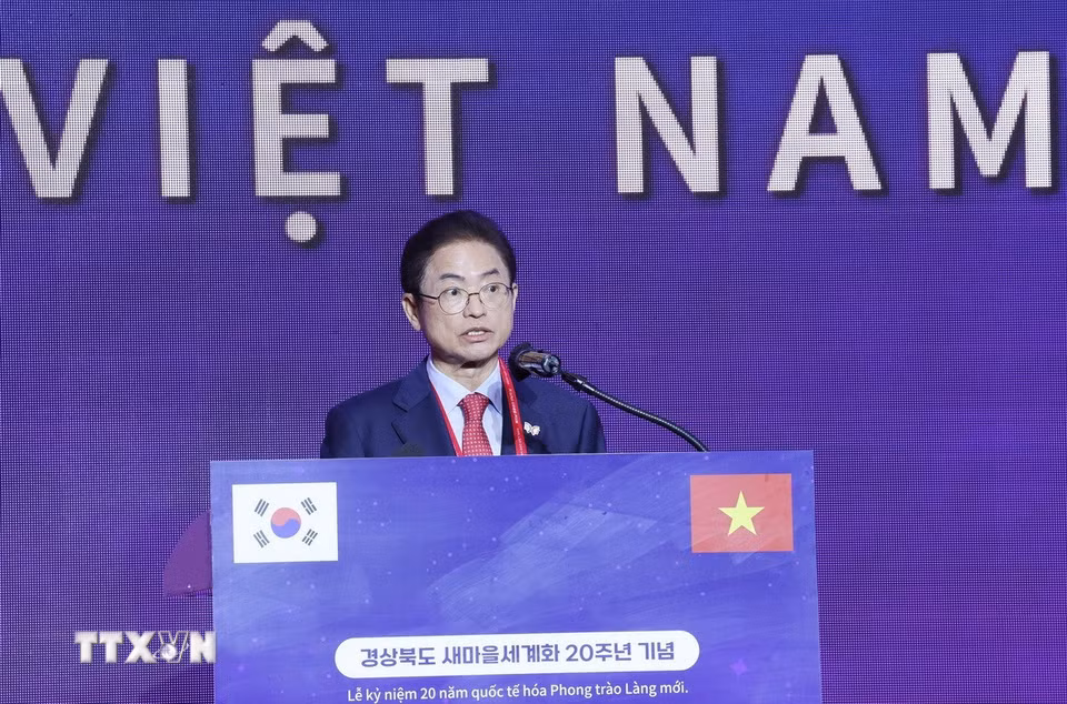 Thống đốc tỉnh Gyeongsangbuk Lee Cheol-woo phát biểu. (Ảnh: Lâm Khánh/TTXVN)