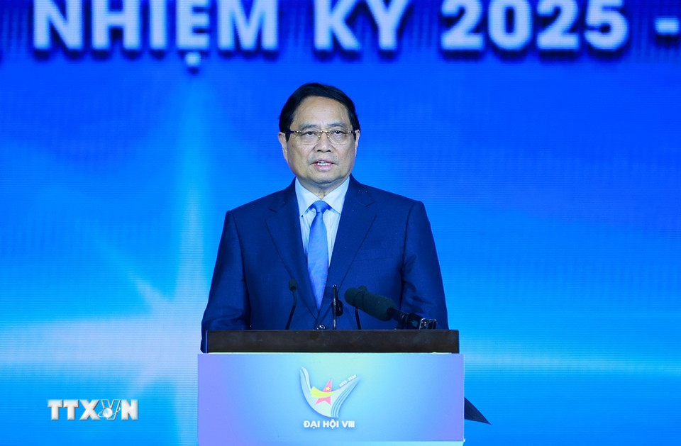 Thủ tướng Phạm Minh Chính phát biểu chỉ đạo Đại hội đại biểu toàn quốc Hội Doanh nhân trẻ Việt Nam lần thứ VIII, nhiệm kỳ 2025-2030. (Ảnh: Dương Giang/TTXVN)