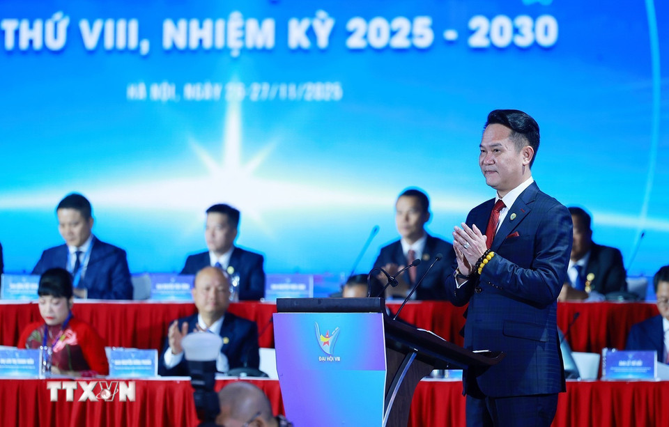 Ông Đặng Hồng Anh, Chủ tịch Hội Doanh nhân trẻ Việt Nam phát biểu khai mạc Đại hội đại biểu toàn quốc Hội Doanh nhân trẻ Việt Nam lần thứ VIII. (Ảnh: Dương Giang/TTXVN)