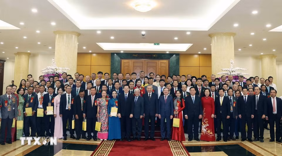 Tổng Bí thư Tô Lâm và các đại biểu. (Ảnh: Thống Nhất/TTXVN)