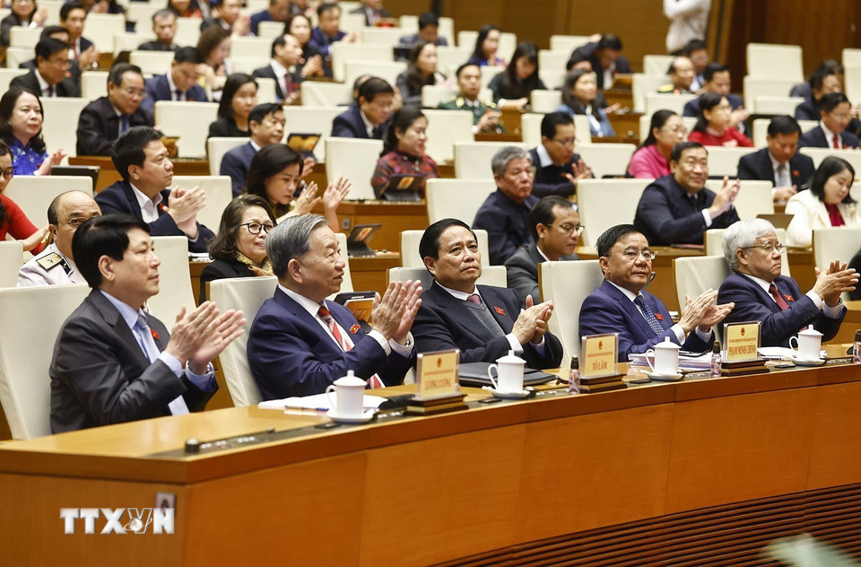 Tổng Bí thư Tô Lâm, Chủ tịch nước Lương Cường, Thủ tướng Phạm Minh Chính và các đại biểu dự họp. Ảnh: Doãn Tấn/TTXVN)