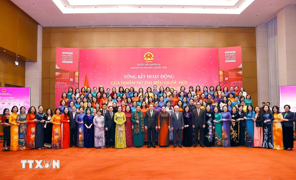 Chủ tịch Quốc hội Trần Thanh Mẫn với các đại biểu. (Ảnh: Doãn Tấn/TTXVN)