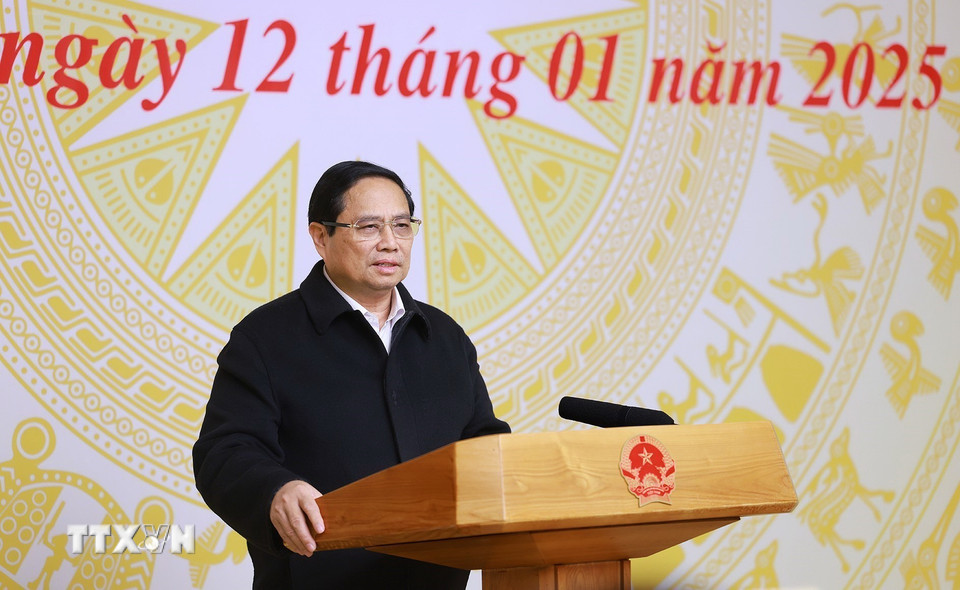 Thủ tướng Phạm Minh Chính chủ trì phiên họp thứ hai của Ban Chỉ đạo Trung ương triển khai xóa nhà tạm, nhà dột nát. (Ảnh: Dương Giang/TTXVN)