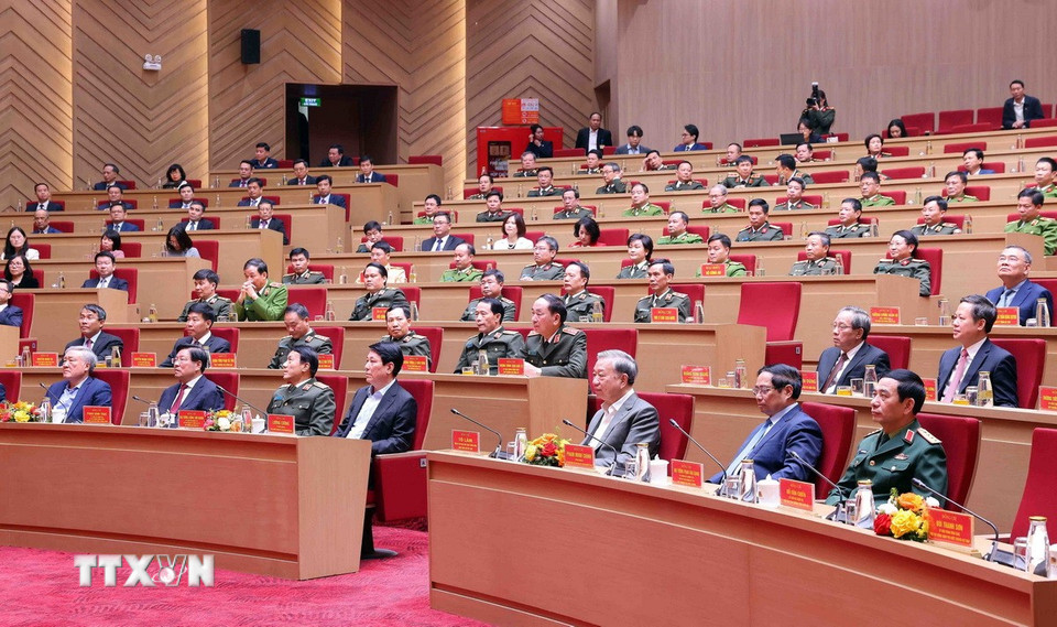 Tổng Bí thư Tô Lâm, Chủ tịch nước Lương Cường và Thủ tướng Phạm Minh Chính cùng các đại biểu tham dự buổi lễ. (Ảnh: Phạm Kiên/TTXVN)