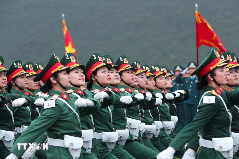 Khối nữ quân y tham gia hợp luyện. (Ảnh: Trọng Đức/TTXVN)