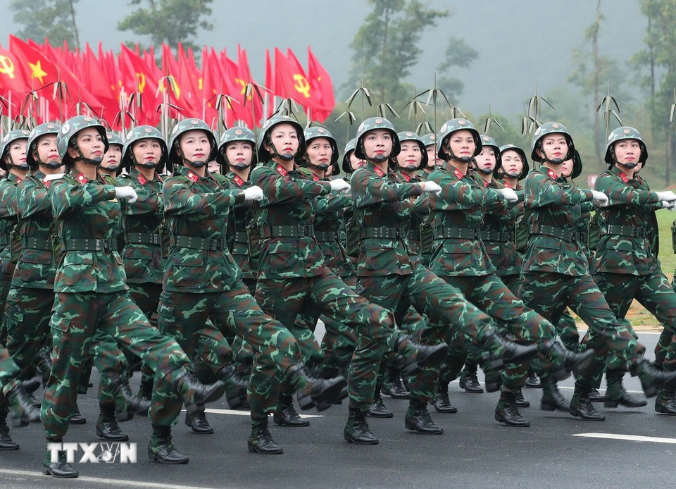 Khối nữ Bộ đội thông tin tham gia hợp luyện. (Ảnh: Trọng Đức/TTXVN)