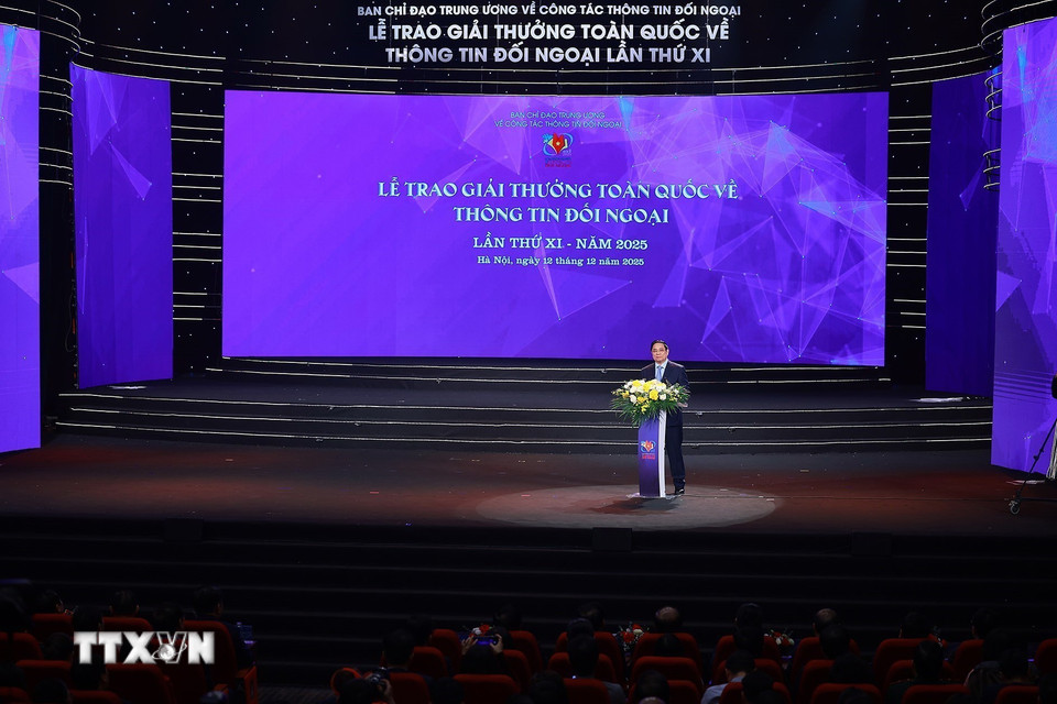 Thủ tướng Phạm Minh Chính phát biểu chỉ đạo tại Lễ trao Giải thưởng toàn quốc về Thông tin Đối ngoại lần thứ XI. (Ảnh: Dương Giang/TTXVN)