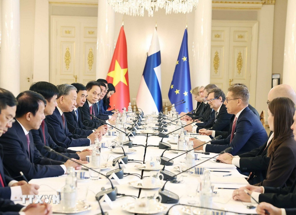 Tổng Bí thư Tô Lâm và Tổng thống Cộng hòa Phần Lan Alexander Stubb hội đàm. (Ảnh: Thống Nhất/TTXVN)