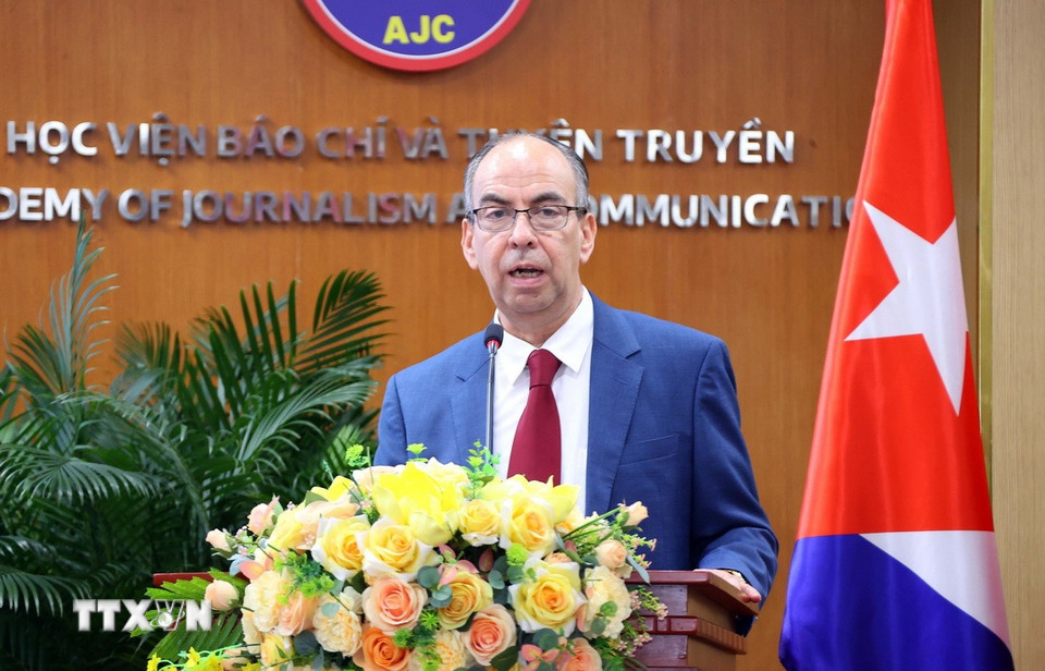 Đại sứ Cuba tại Việt Nam Rogelio Polanco Fuentes phát biểu. (Ảnh: Văn Điệp/TTXVN)