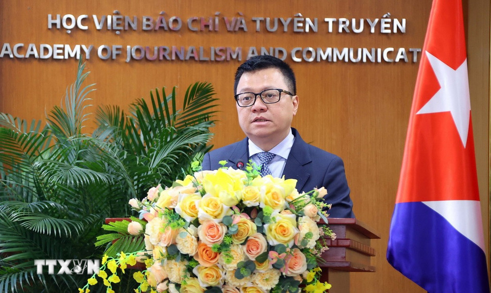 Ông Lê Quốc Minh, Ủy viên Trung ương Đảng, Chủ tịch Hội Nhà báo Việt Nam, Tổng Biên tập Báo Nhân Dân phát biểu. (Ảnh: Văn Điệp/TTXVN)