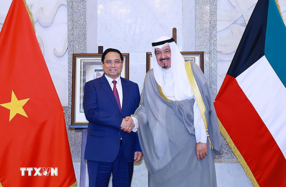 Thủ tướng Phạm Minh Chính hội đàm với Thủ tướng Nhà nước Kuwait Sheikh Ahmad Abdullah Al-Ahmad Al Sabah. (Ảnh: Dương Giang/TTXVN)