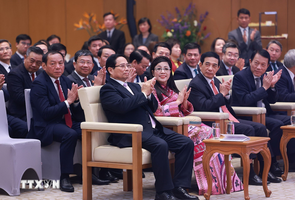 Thủ tướng Phạm Minh Chính và Phu nhân chủ trì tiệc chiêu đãi các Đại sứ, Trưởng đại diện các tổ chức quốc tế. (Ảnh: Dương Giang/TTXVN)