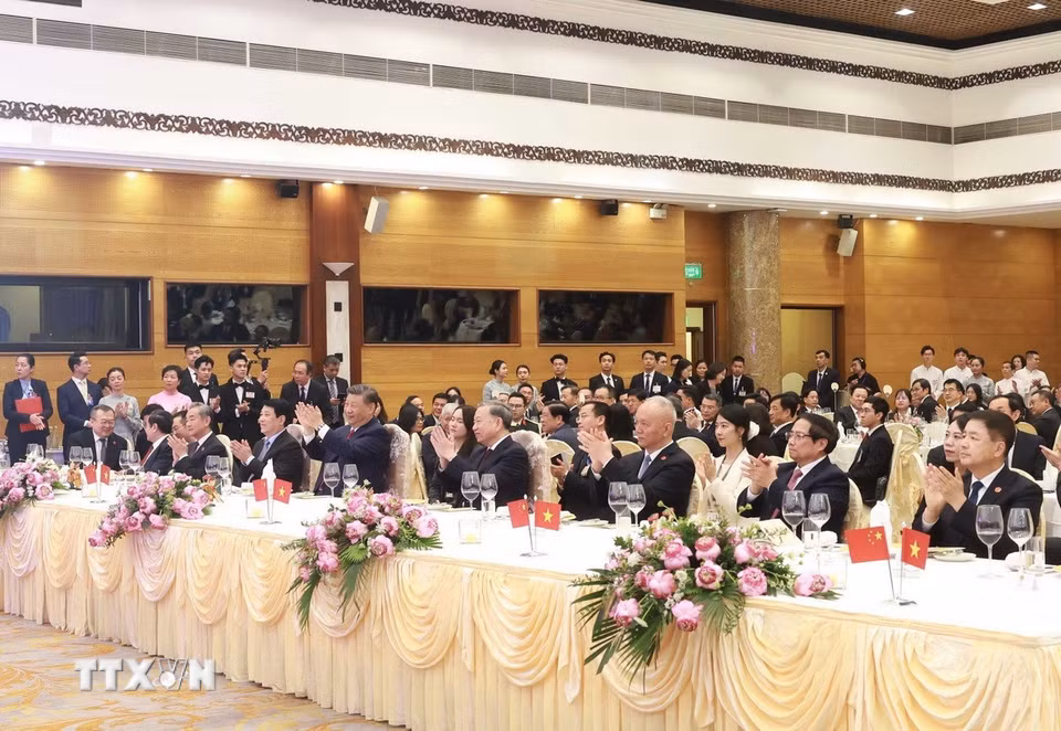 Đại biểu hai nước dự chiêu đãi. (Ảnh: Thống Nhất/TTXVN)