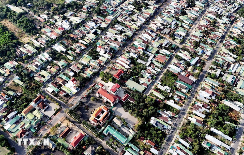 Thị trấn Đạ Tẻh được quy hoạch khang trang, sạch đẹp. (Ảnh: Hồng Đạt/TTXVN)