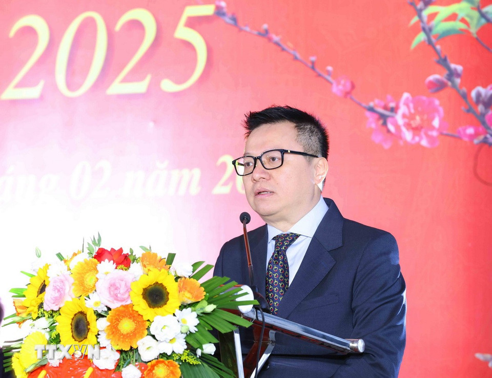 Ông Lê Quốc Minh, Ủy viên Trung ương Đảng, Phó Trưởng Ban Tuyên giáo và Dân vận Trung ương, Chủ tịch Hội Nhà báo Việt Nam, Tổng Biên tập Báo Nhân Dân phát biểu tại hội nghị. (Ảnh: Phương Hoa/TTXVN)