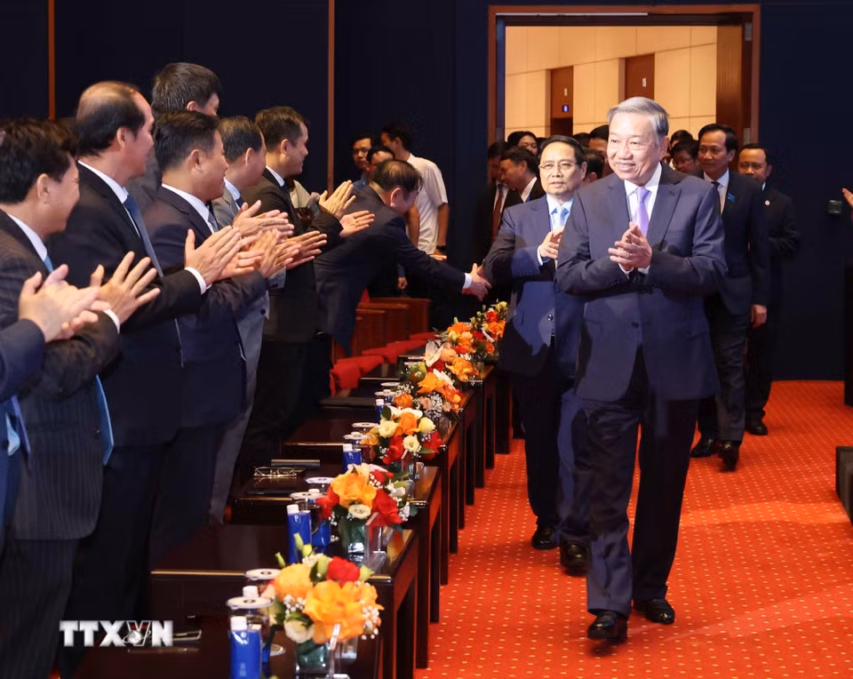 Tổng Bí thư Tô Lâm, Thủ tướng Phạm Minh Chính đến dự buổi lễ. (Ảnh: Thống Nhất/TTXVN)