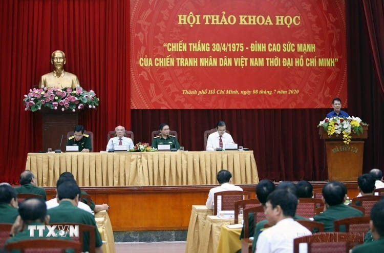 Hội thảo khoa học “Chiến thắng 30/4/1975 - Đỉnh cao sức mạnh của chiến tranh nhân dân Việt Nam thời đại Hồ Chí Minh," do Viện Lịch sử quân sự Việt Nam (Bộ Quốc phòng) phối hợp với Ban Tuyên giáo Thành ủy Thành phố Hồ Chí Minh tổ chức ngày 8/7/2020. (Ảnh: Thành Chung/TTXVN)