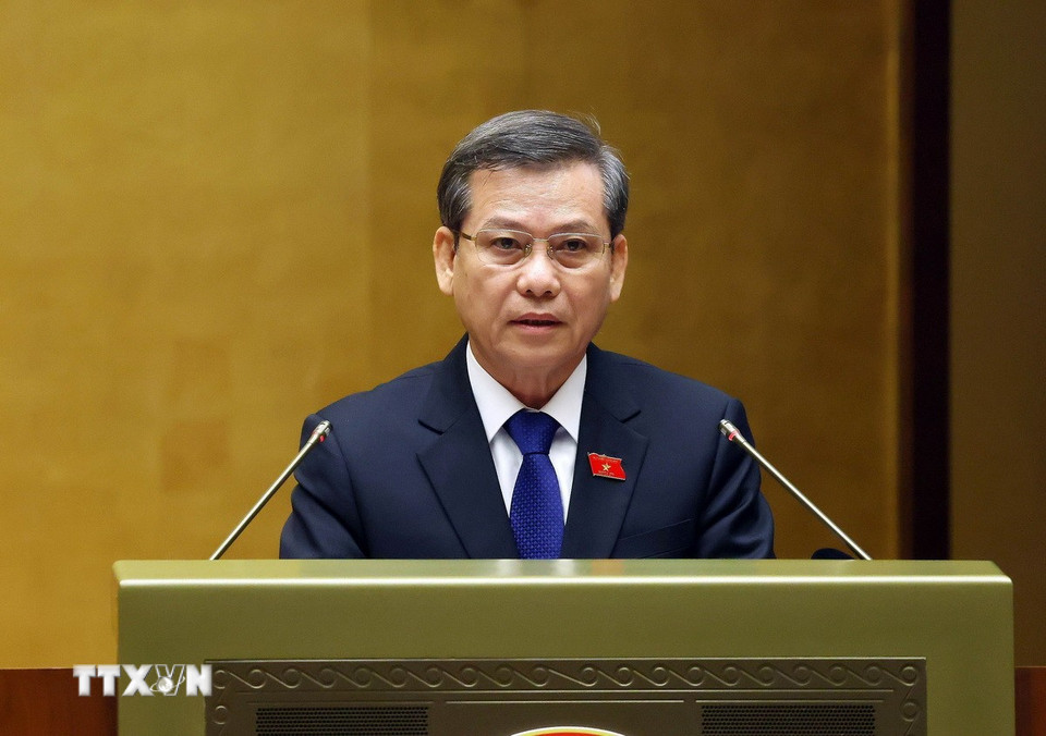 Chánh án Tòa án Nhân dân Tối cao Lê Minh Trí trình bày Báo cáo công tác nhiệm kỳ 2021-2026 của Tòa án Nhân dân Tối cao. (Ảnh: Phạm Kiên/TTXVN)