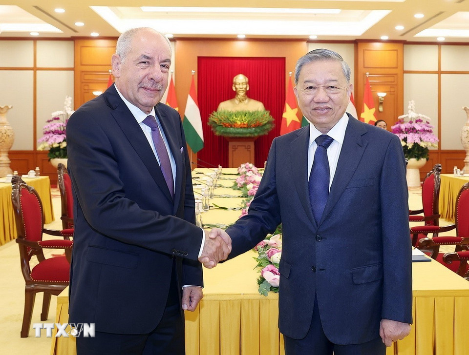 Tổng Bí thư Tô Lâm hội kiến Tổng thống Hungary Sulyok Tamas thăm chính thức Việt Nam. (Ảnh: Thống Nhất/TTXVN)