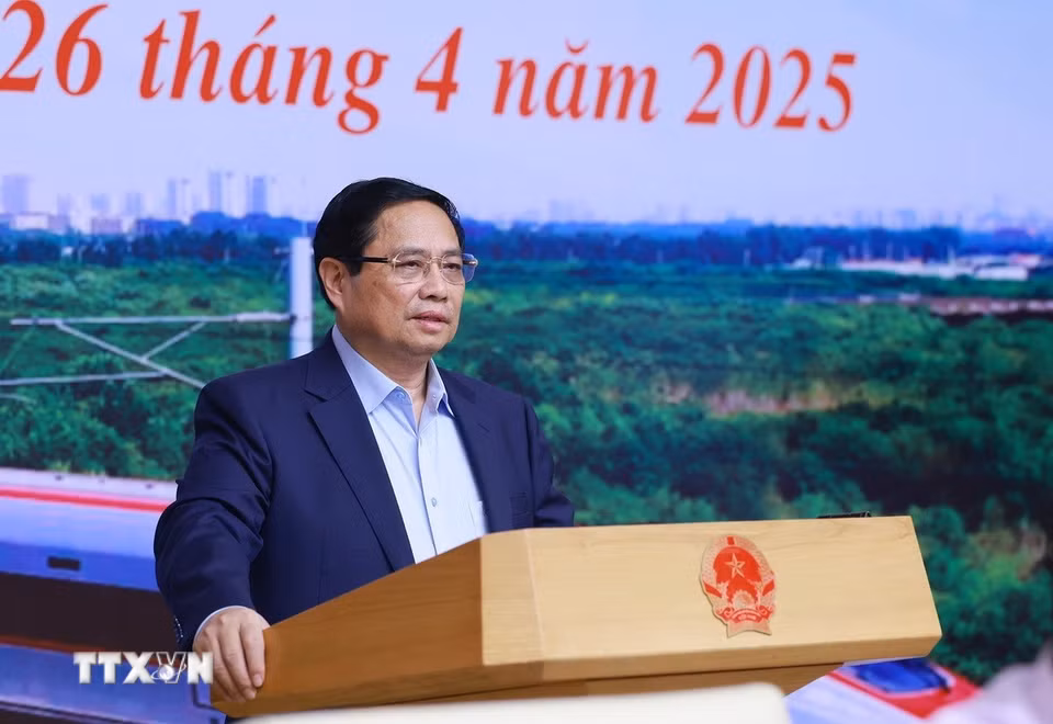 Thủ tướng Phạm Minh Chính chủ trì Phiên họp thứ hai Ban Chỉ đạo các công trình trọng điểm, dự án quan trọng quốc gia lĩnh vực đường sắt. (Ảnh: Dương Giang/TTXVN)