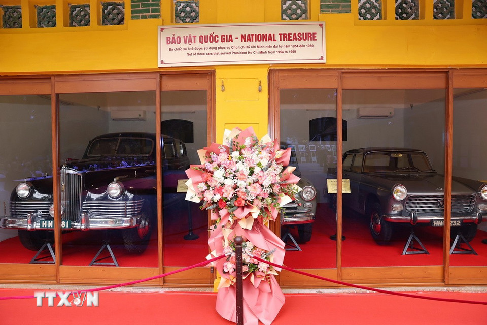 Ba chiếc xe ôtô đã đồng hành cùng Chủ tịch Hồ Chí Minh trong gần 2.000 chuyến công tác và làm việc tại các địa phương cũng như tại Hà Nội. (Ảnh: Văn Điệp/TTXVN)