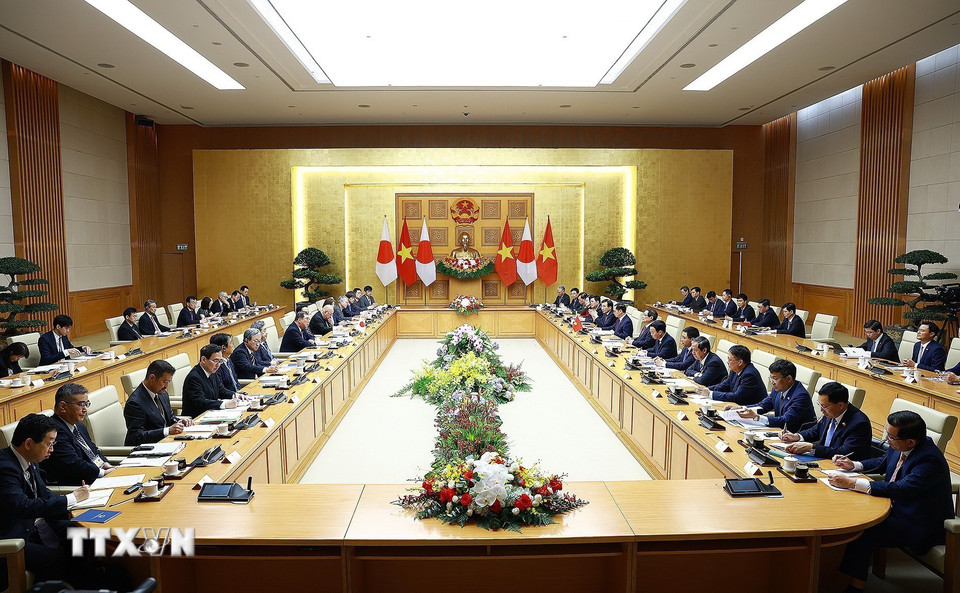 Thủ tướng Phạm Minh Chính hội đàm với Thủ tướng Nhật Bản Ishiba Shigeru. (Ảnh: Dương Giang/TTXVN)