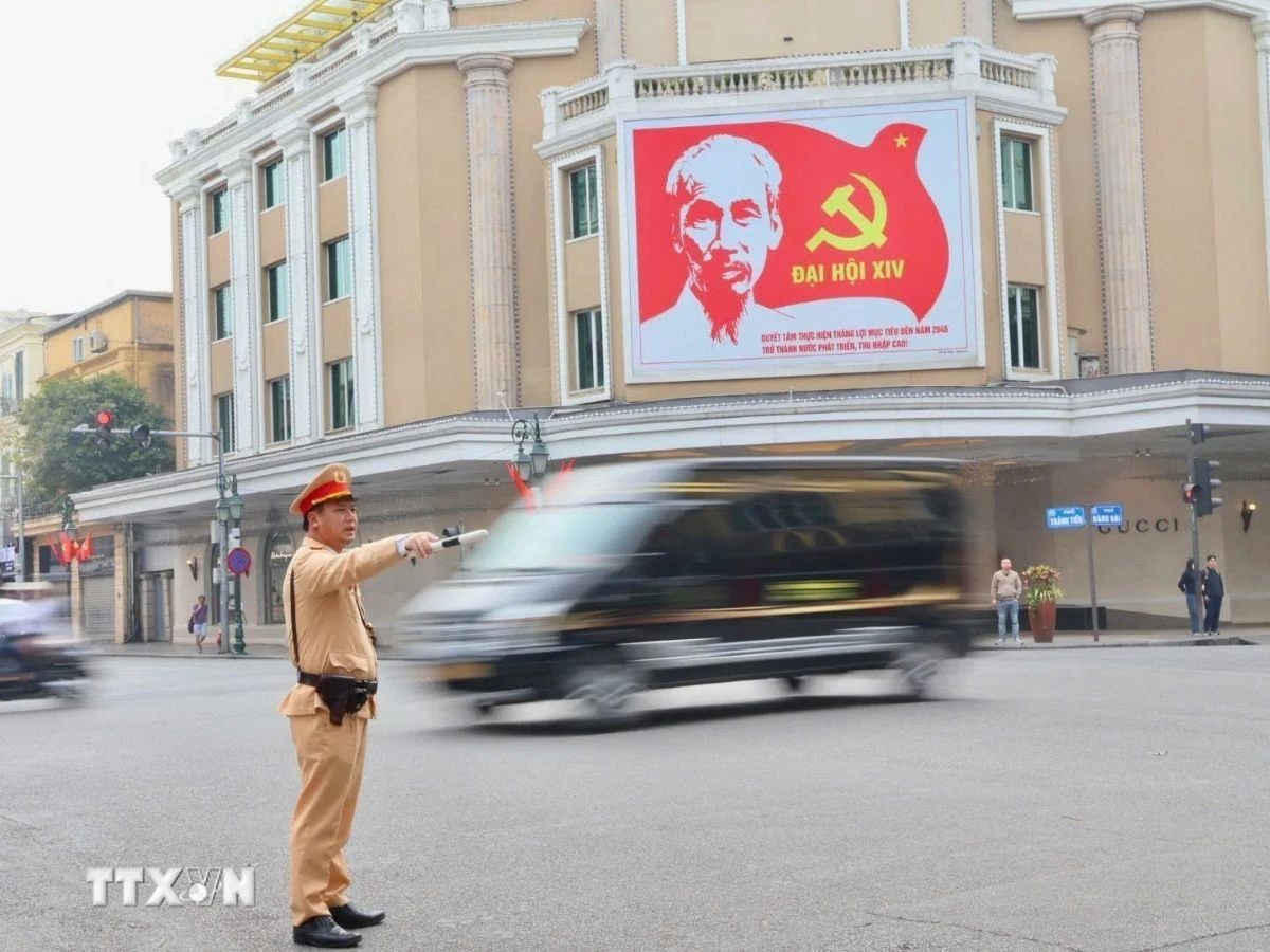 Sức Trẻ Công An Thủ Đô Trên Những Tuyến Đường Bận Rộn Ngày Bầu Cử